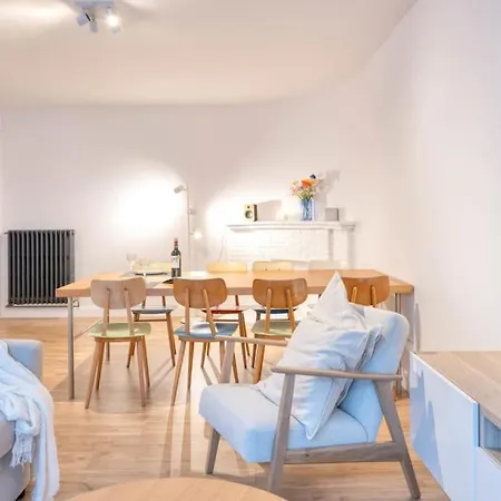 Chic 3-br Oasis In - Stylish Interiors *