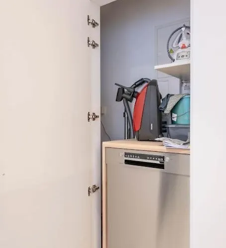 Chic 3-br Oasis In - Stylish Interiors Appartement