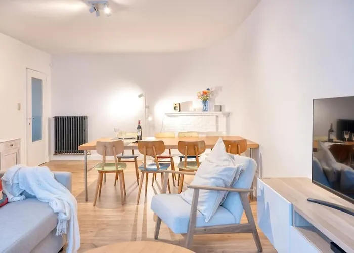 Chic 3-br Oasis In - Stylish Interiors *